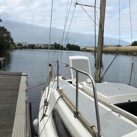 Boat & Bed
