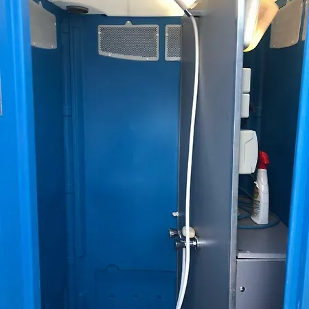Boat & Bed ספינת מלון